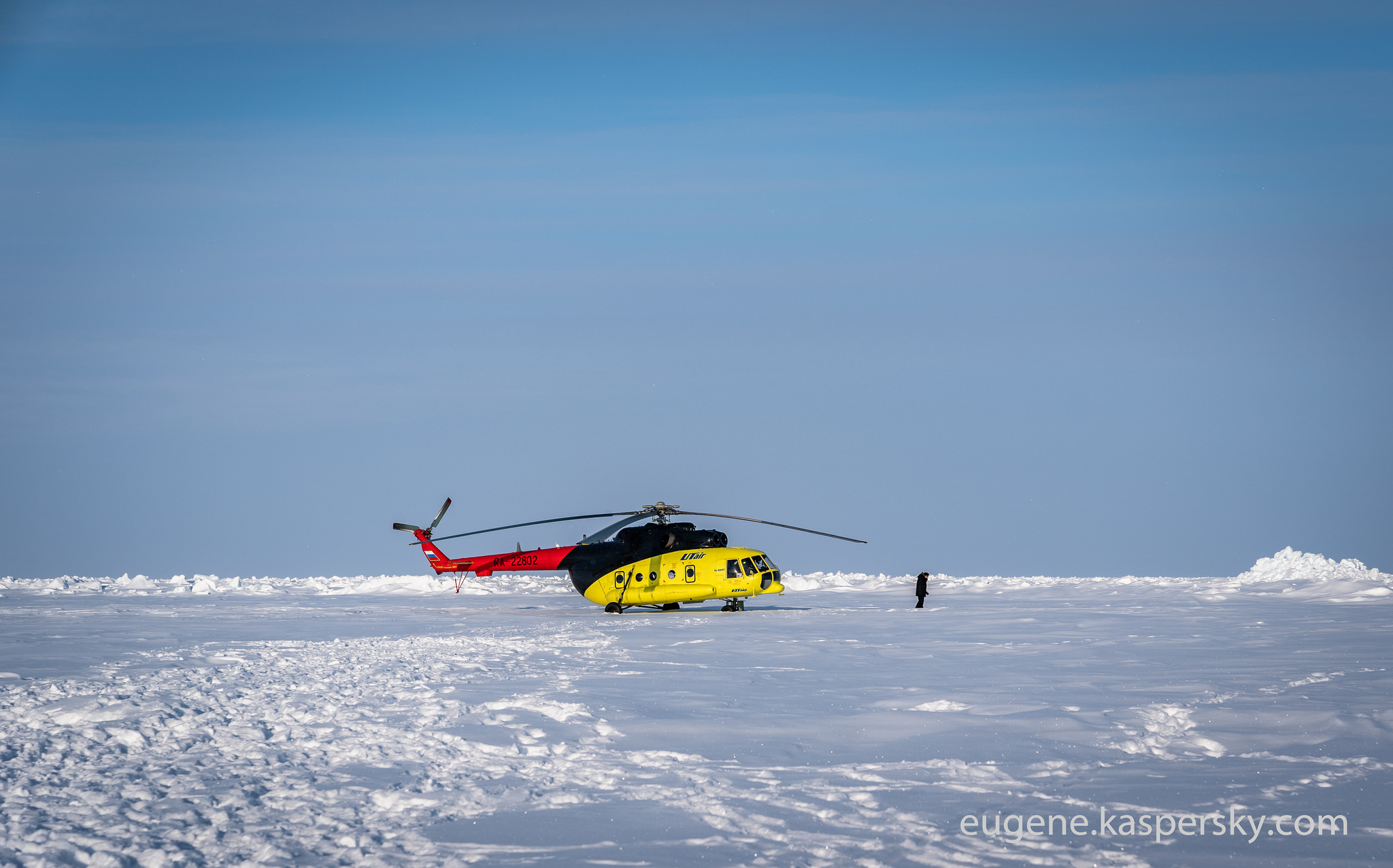 Barneo Camp (North Pole), дрейфующая станция Барнео (Северный Полюс)